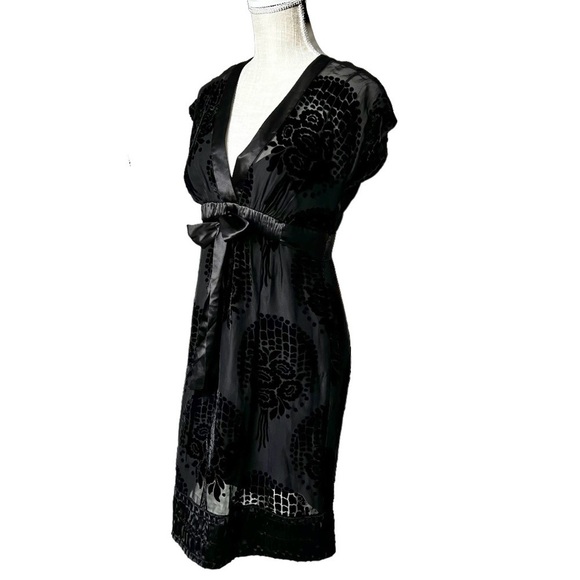 BCBGMaxazria Black Velvet Midi Flared Dress Size 4 - Picture 2 of 9